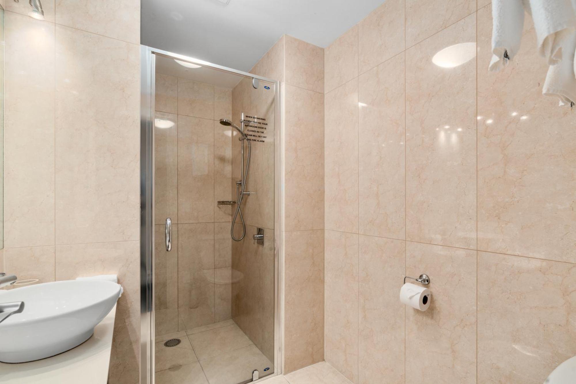 The Beacon - 2 Bedroom Town Center Apartment Queenstown Dış mekan fotoğraf